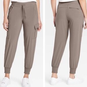 All In Motion Women's Active Light Mid-Rise‎ Cargo Joggers​​​